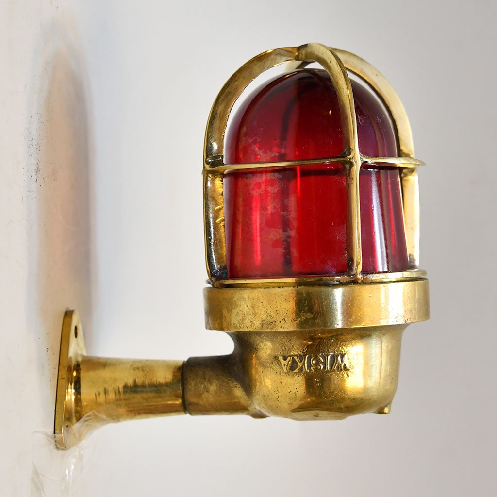 - 90 degree curved salvaged brass caged passageway light marine decor sl 000129 Vintage Brass Curved Passageway Light – Nautical 90 Degree Fixture