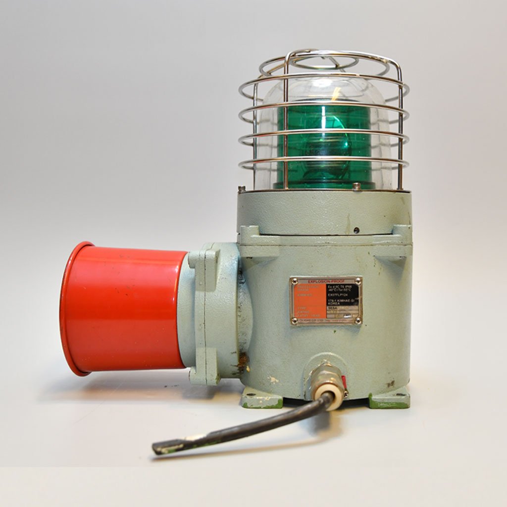 - DSC 4084 Vintage Green Nautical Siren Lamp – Authentic Maritime Alarm Light