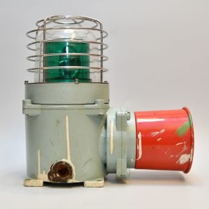 - DSC 4090 Vintage Green Nautical Siren Lamp – Authentic Maritime Alarm Light