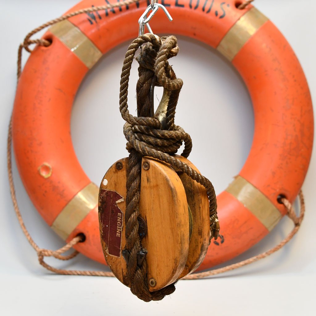 - DSC 4234 Authentic Vintage Nautical Wooden Single Sheave Pulley with Rope