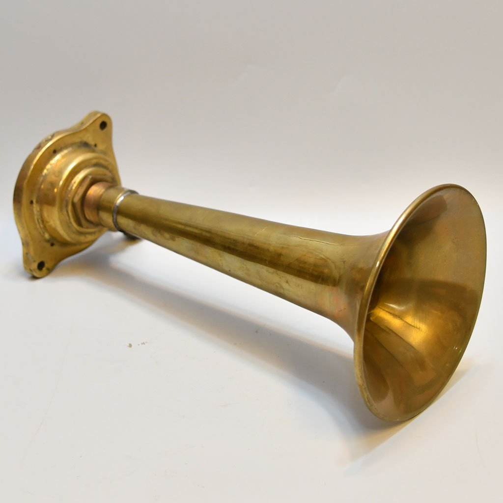 - DSC 4278 Vintage Salvaged Fog Horn Brass with Pressure