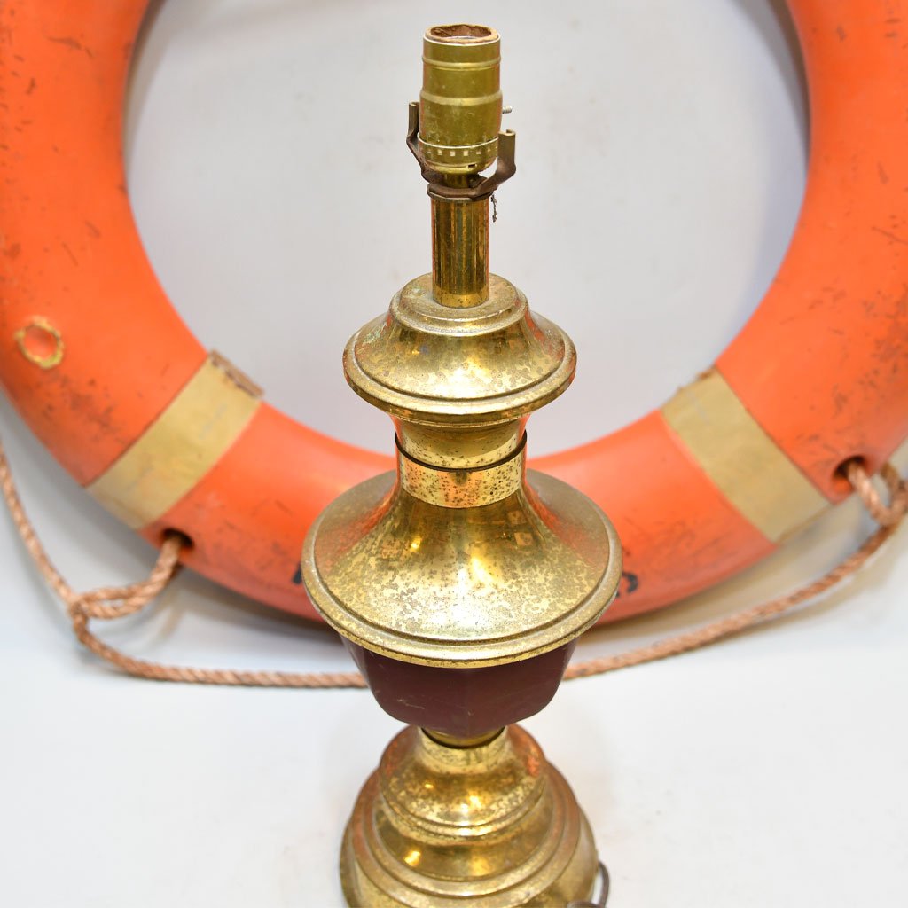 - DSC 5006 Antique Vintage Big Table Light or Lamp