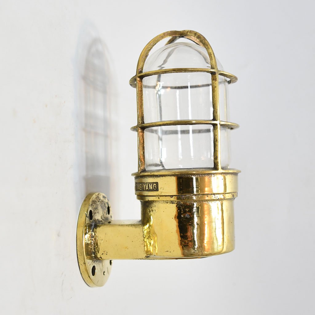 - DSC 5475 2 Maritime Antiques Vintage Daewang 90 Degree Brass Bulkhead Light