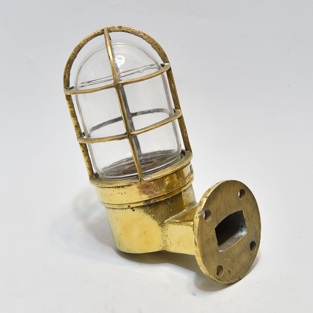 - DSC 5489 Maritime Antiques Vintage Daewang 90 Degree Brass Bulkhead Light