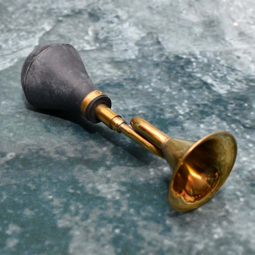 - DSC 6933 Authentic Non-Electric Brass Nautical Fog Horn – Compressed Air Powered