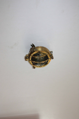 - dackslyktor bar lampor marina bar stil skottlampa i massing a4753 Marine Brass Caged Bulkhead Wall Light
