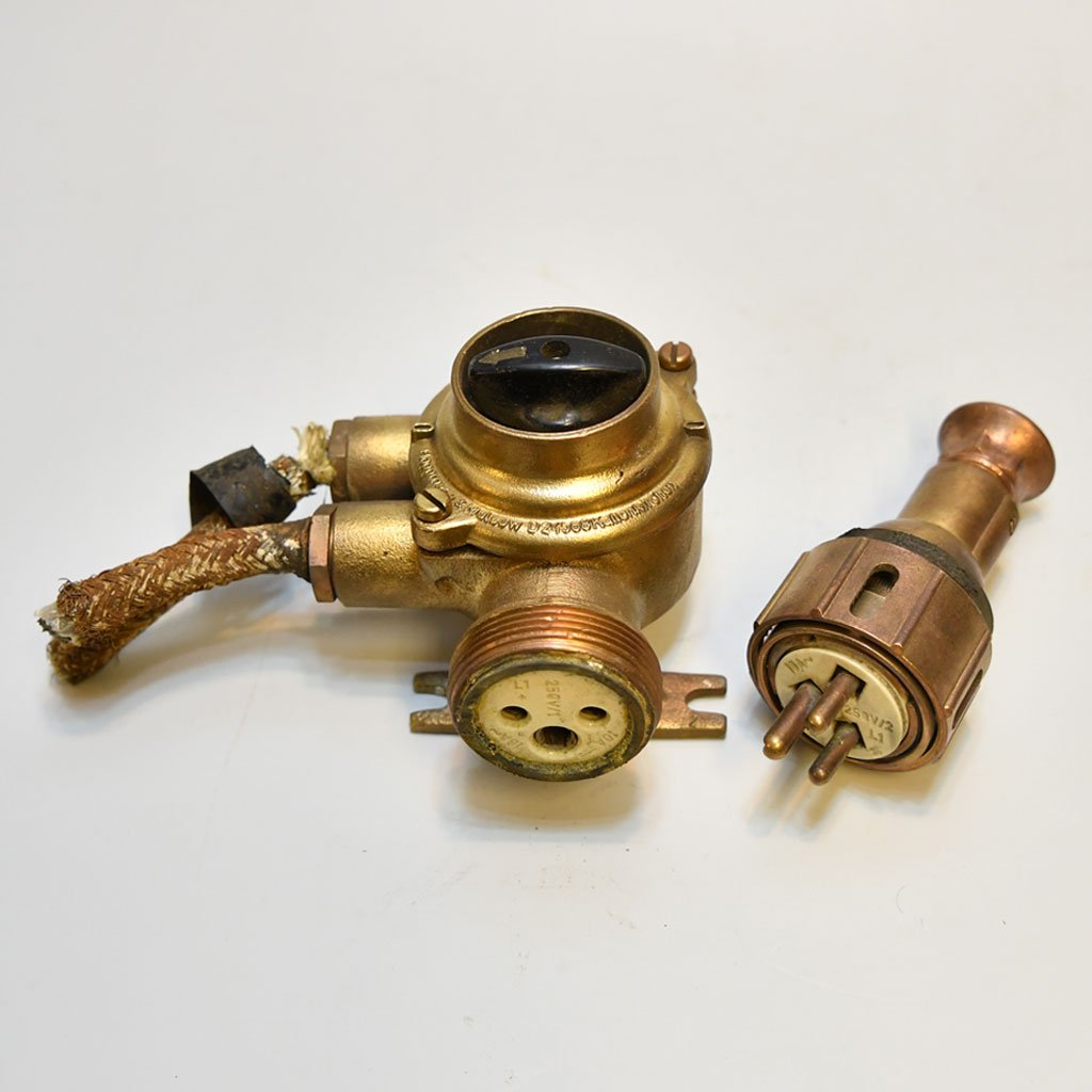 - electric socket brass 1 set nv 358 Authentic Vintage Brass Nautical Electric Socket Set
