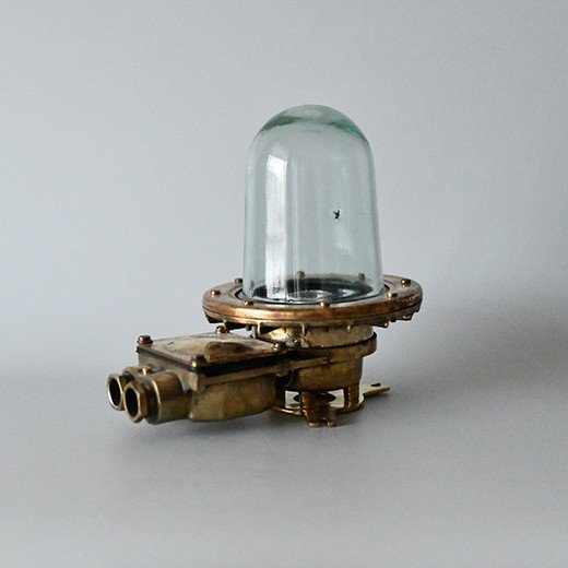 - rN original brass engine room light hMS vengeance small 0341 Genuine HMS Vengeance Brass Engine Room Light – Royal Navy Bulkhead Salvage