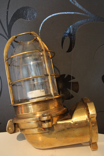 - vagglampor vintage antiqik massing skeppp vagglampa a4782 Cast Brass Nautical Sconce Light or Lamp