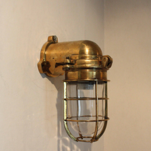 - vagglampor vintage antiqik massing skeppp vagglampa a4783 Cast Brass Nautical Sconce Light or Lamp