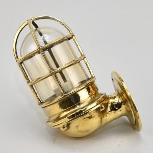 - DSC 8140 SL 10749 USA Marine Brass lamp - Wall mount light