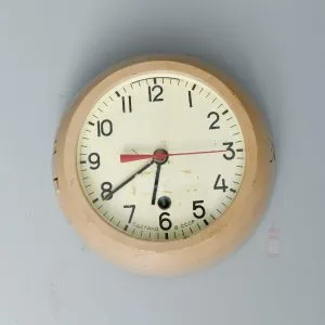 - SL 11754 4 Russian key clock from ship