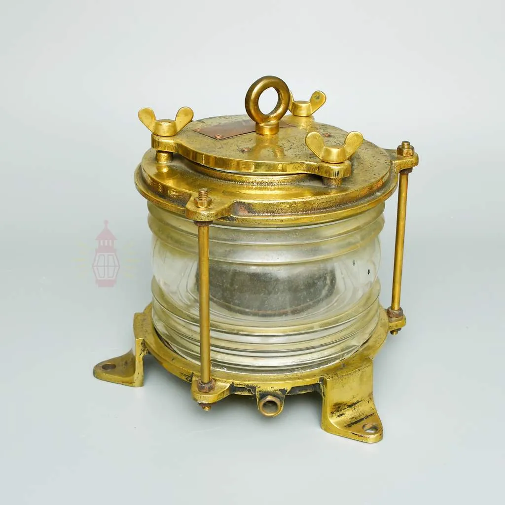 - SL 11824 1 Post mount lamp brass polish
